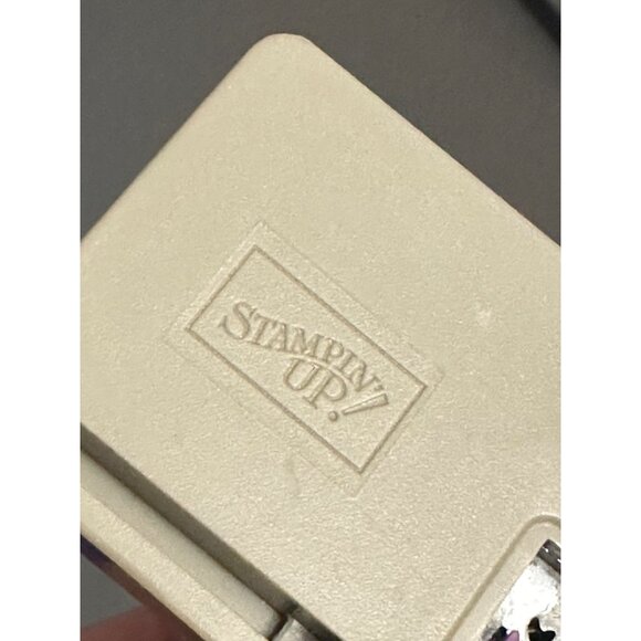 Stampin' Up! Border Punch Heart Pattern Trim Decoration - Picture 4 of 7